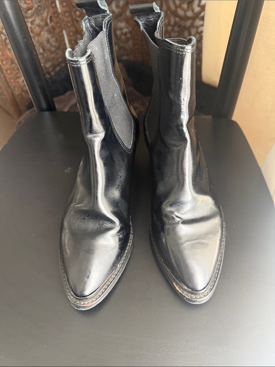 L'INTERVALLE Shoes - Women’s Black Leather Chelsea Boots